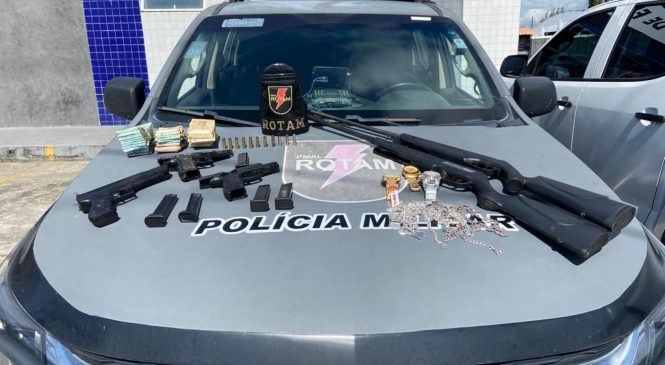 Polícia Militar apreende armas e aproximadamente R$ 30 mil no Tabuleiro do Martins