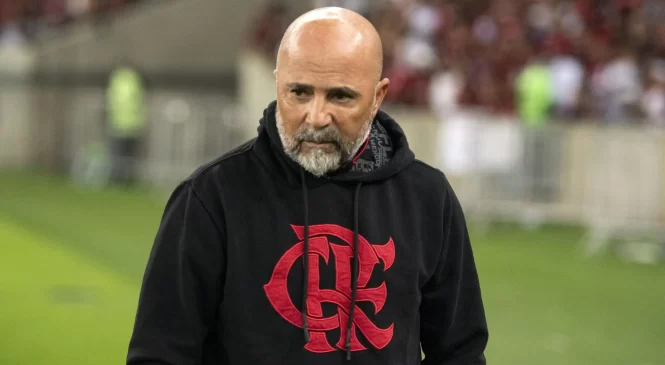 Comentarista da TV Globo é acusado de chamar técnico Sampaoli de “imbecil”