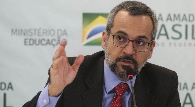 Ex-ministro Weintraub diz que Bolsonaro é vagabundo, ladrão e mentiroso
