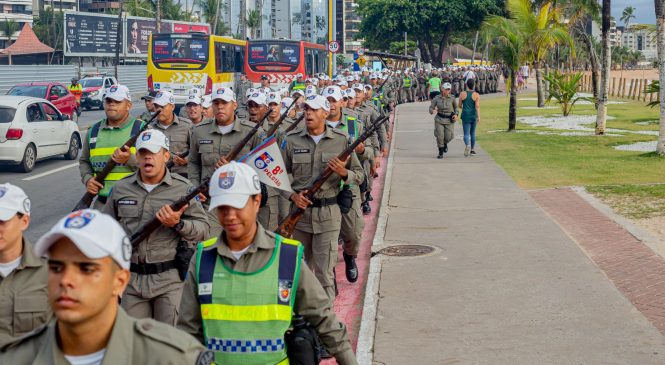 Futuros soldados da PM participam da Marcha de Ascensão Militar