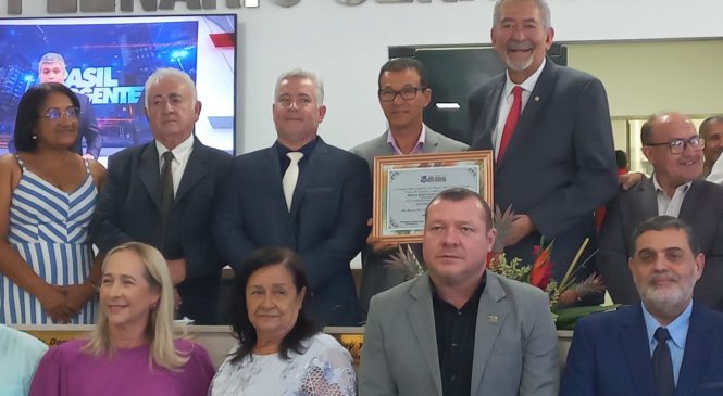 Paulão recebe título de cidadão honorário de São Miguel dos Campos
