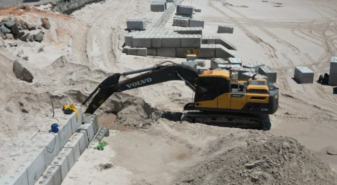 Obras de contenção do mar no Pontal da Barra chegam a 70% de conclusão