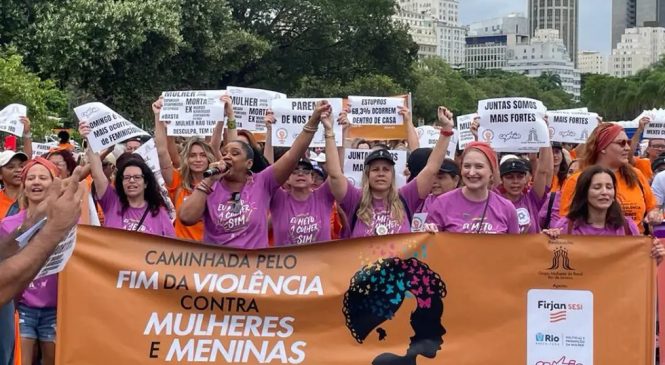 Lula sanciona lei que protege mulheres de violência em bares e shows