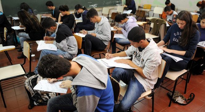 Ensino médio pode passar por nova reforma em 2024