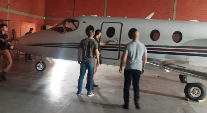 Operação da Gaesf cumpre mandados e apreende aeronave de R$ 11 milhões