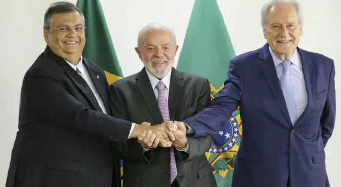 Lula diz que povo brasileiro ganha com Lewandowski na Justiça e Dino no STF