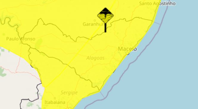 Inmet emite alerta de 50mm de chuvas e fortes ventos em Alagoas