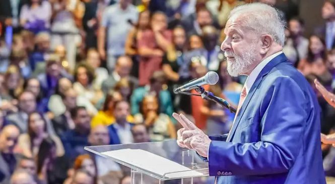 Lula anuncia R$ 121,4 bilhões em investimentos do PAC em Minas Gerais