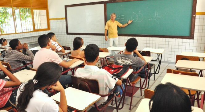 MEC oficializa reajuste de 3,6% no piso salarial de professores