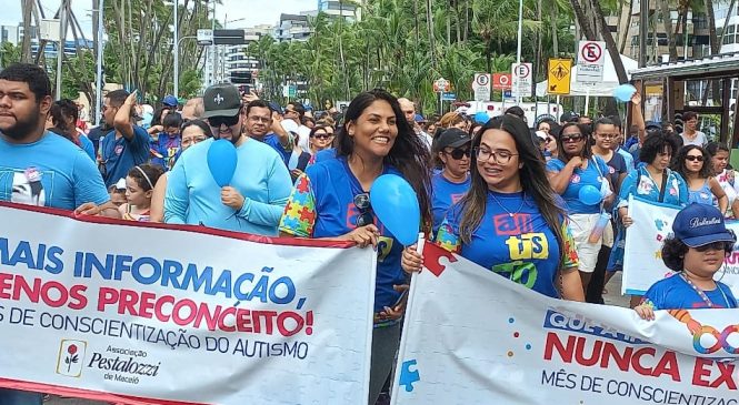 Caminhada do Autismo na orla de Ponta Verde chama atenção para direitos e inclusão