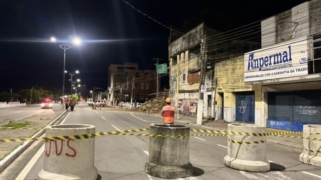 Demolição de prédio parcialmente desabado no Jaraguá será nesta terça