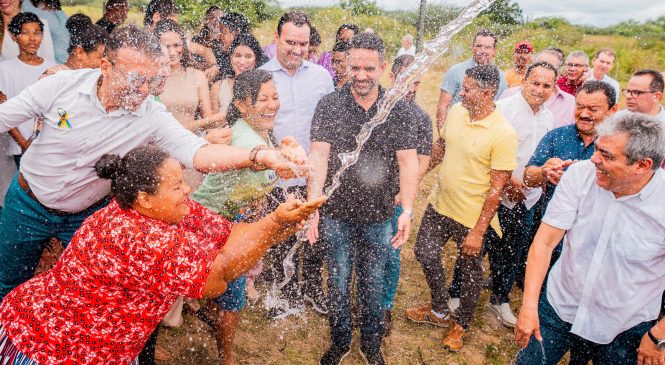 Governo de Alagoas entrega sistema de dessalinização à comunidade Santa Rosa, em Mata Grande