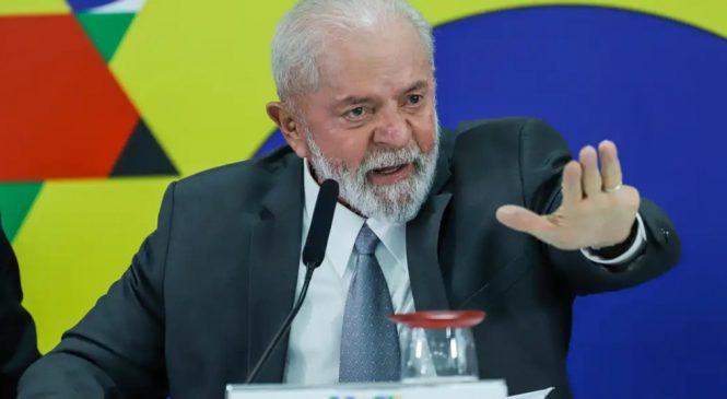 Lula diz que atentado a Trump deve ser repudiado com veemência