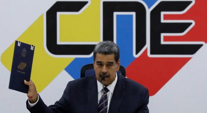 Venezuela expulsa diplomatas que contestam eleição; Brasil aguardas atas