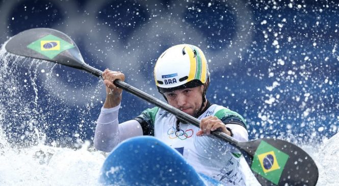 Resumo Paris 02/08: Pepê Gonçalves faz segunda melhor marca no caiaque cross;