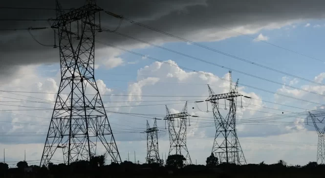 Acre e Rondônia ficam sem energia elétrica