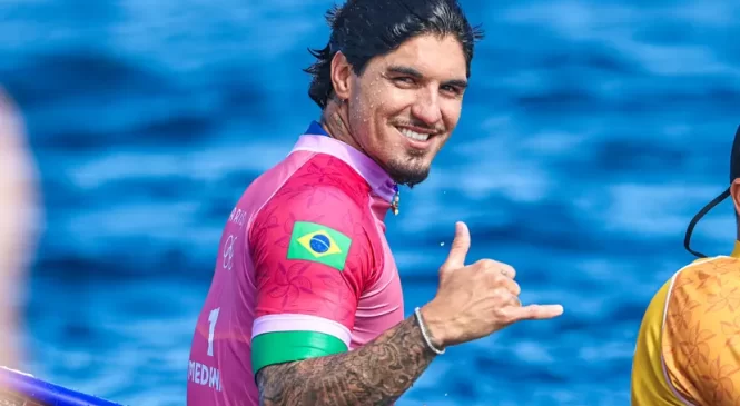 Gabriel Medina e Tati Weston-Webb estão nas semifinais de Paris 2024