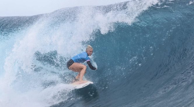 Tati Weston-Webb e Gabriel Medina são medalhistas olímpicos nas ondas de Teahupo´o