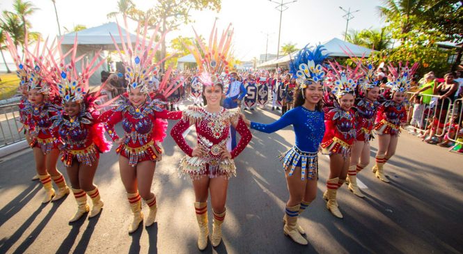  Desfile estudantil celebra os 207 anos de Emancipação Política de Alagoa