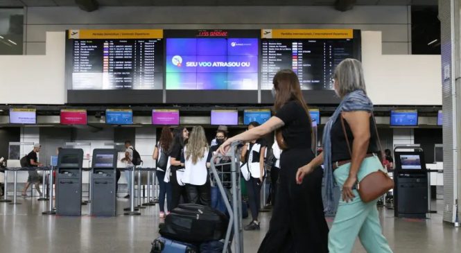 Programa Voa Brasil vende 10 mil passagens a R$ 200 em dois meses