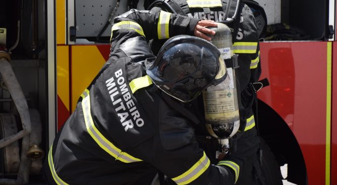 Morador esquece panela ligada e bombeiros controlam princípio de incêndio na Ponta Verde