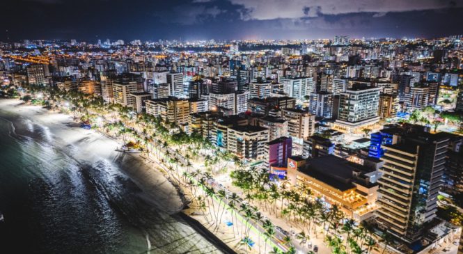 Prefeitura de Maceió moderniza parque luminoso da cidade